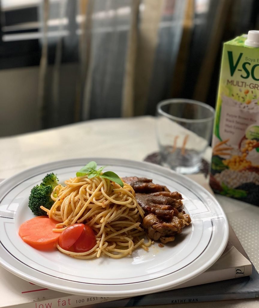 Chicken Chop with black pepper sauce and Aglio Olio pasta