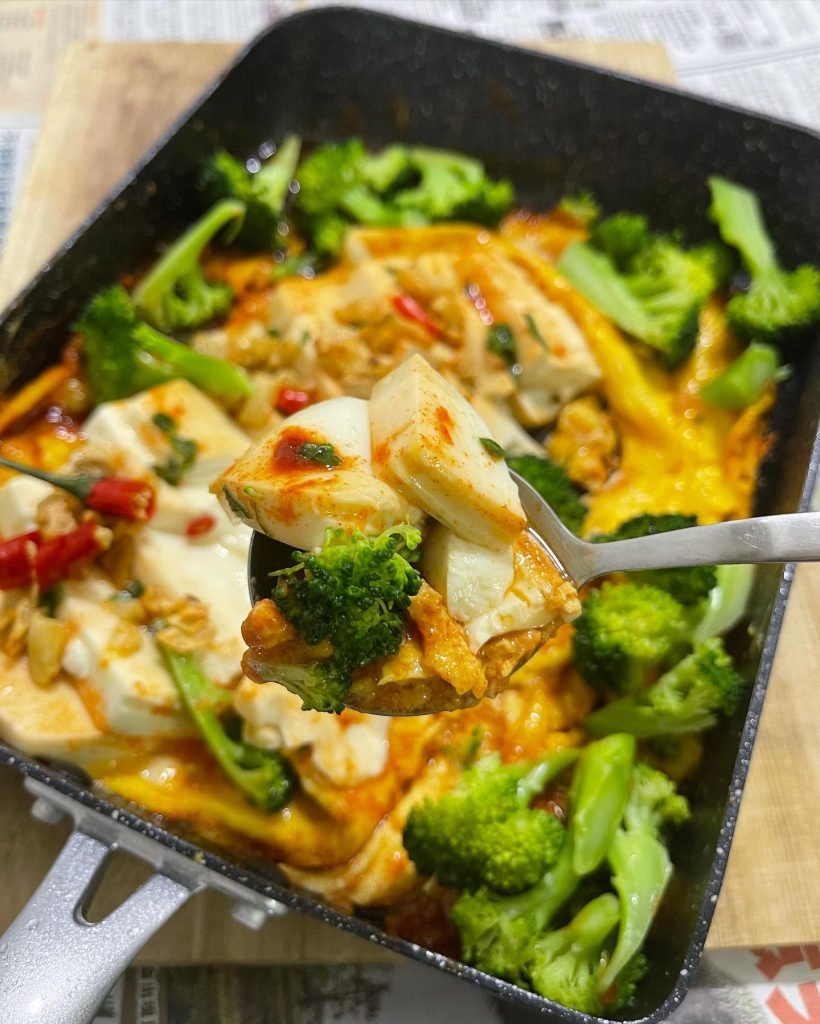 Silken tofu with egg and broccoli - House of Hazelknots
