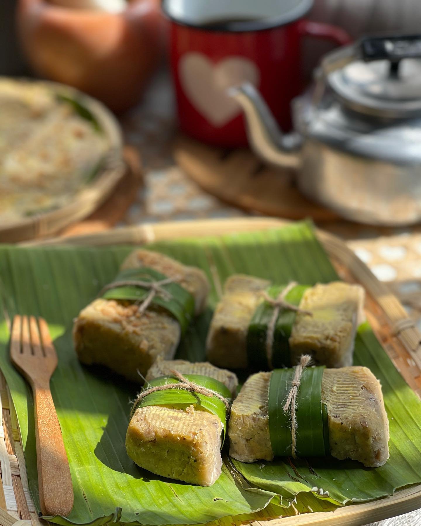 Pinoy Delicacy | Nilupak na Saging or Niyubak in Marinduque