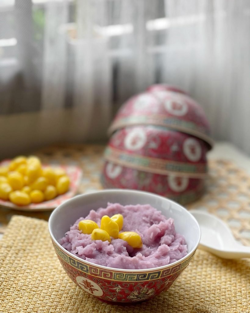 Yam paste with ginko nuts